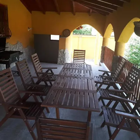 Casa vacanze Prémium Apartmanház érd *
